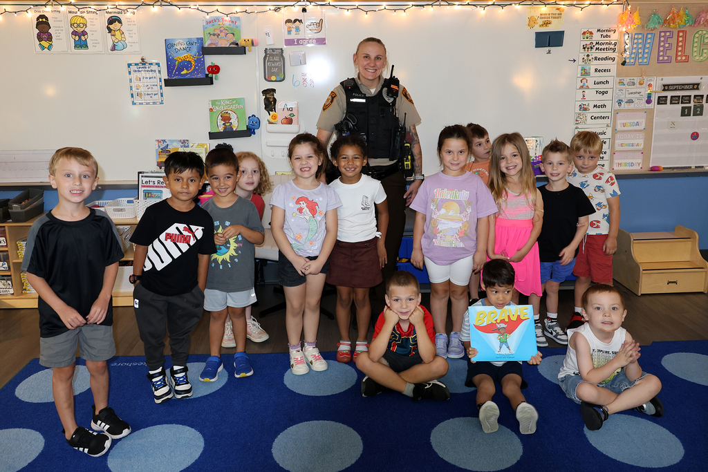💙🧡 One Community. One Campus. 🦅 Our campus SRO spent time with our kindergarteners reading about what it means to be brave. It’s a great example of the caring adults across Valley Park helping our students learn, grow and feel supported. #VPPride #LimitlessLearning