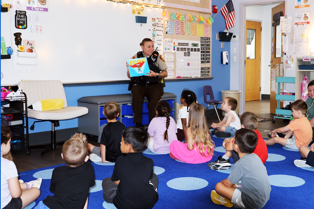💙🧡 One Community. One Campus. 🦅 Our campus SRO spent time with our kindergarteners reading about what it means to be brave. It’s a great example of the caring adults across Valley Park helping our students learn, grow and feel supported. #VPPride #LimitlessLearning