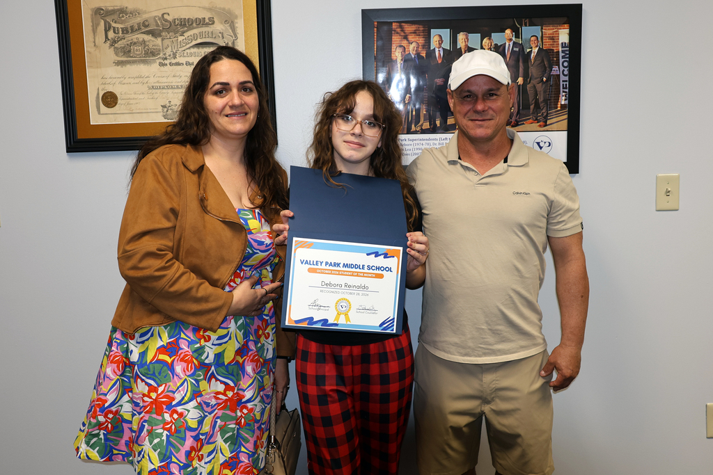 🎉 Lots to celebrate at last night’s BOE meeting! Congrats to Athletes of the Month Joe Cook & Brooklyn Maddock and VPMS Students of the Month Debora Reinaldo ’33 & Sarah Colvin ’32! Brooklyn couldn’t join us, but we were proud to recognize her! 💙🧡 #VPPride #VPHawks