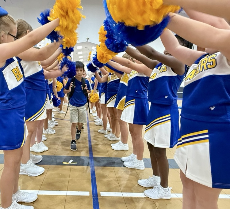 cheer tunnel 