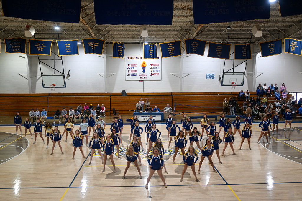 cheer and dance teams pep rally performance