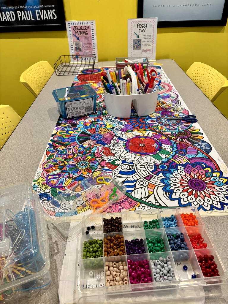 arts and crafts in a Maker Space station
