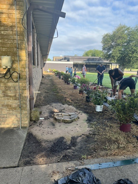 Landscaping in front of Valliant High School