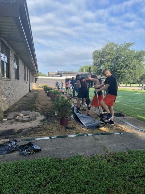 Landscaping in front of Valliant High School