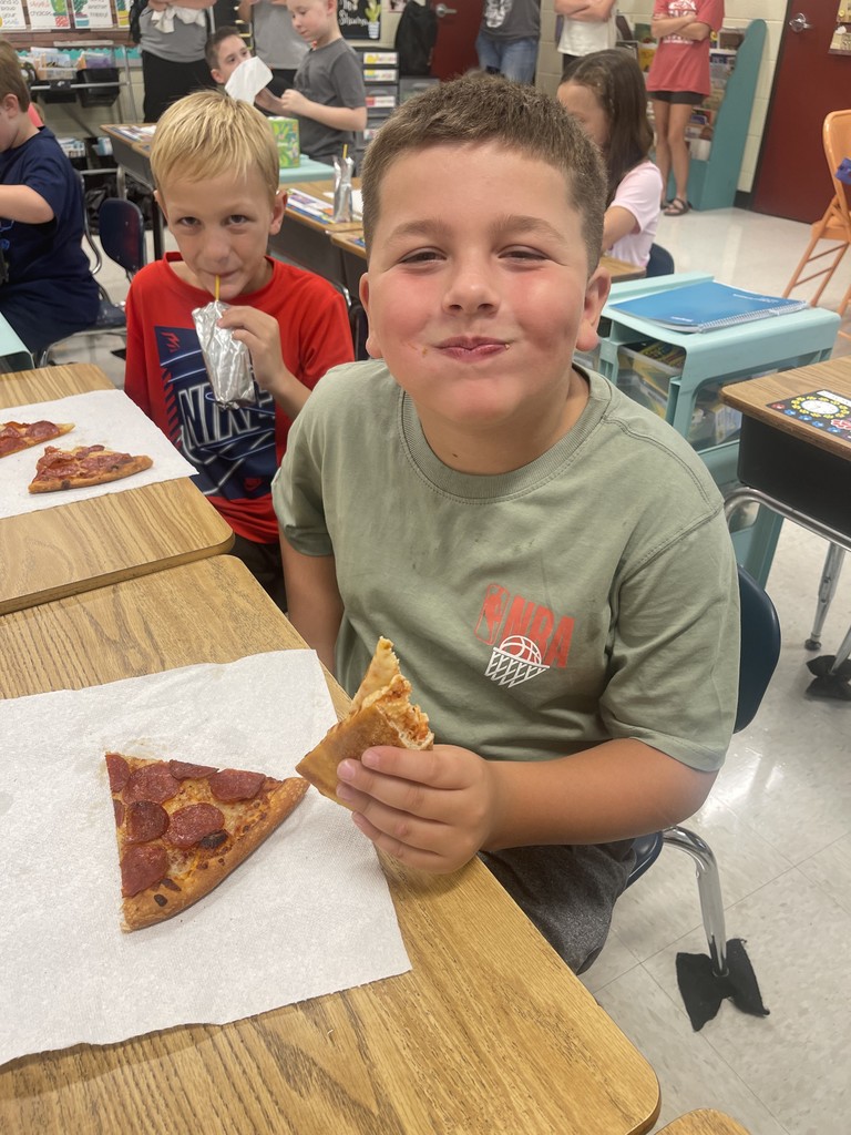 Ms. Shawna's 2024-25 1st Grade Class with Book