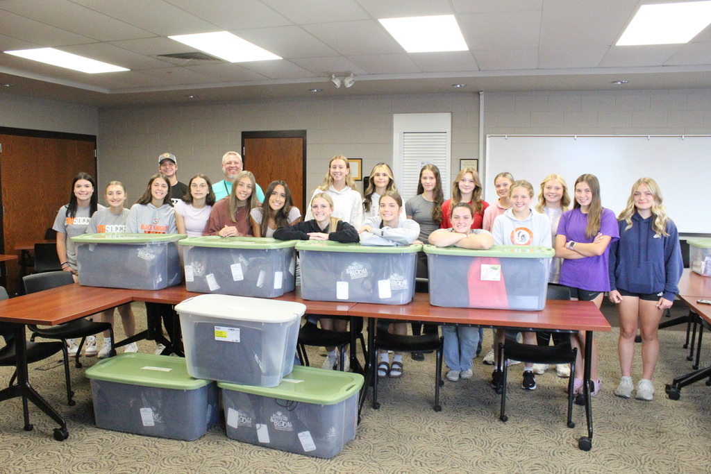 Group picture with the completed bags