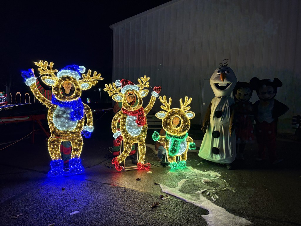 Ag students volunteer at Twinkle Lights  - 2