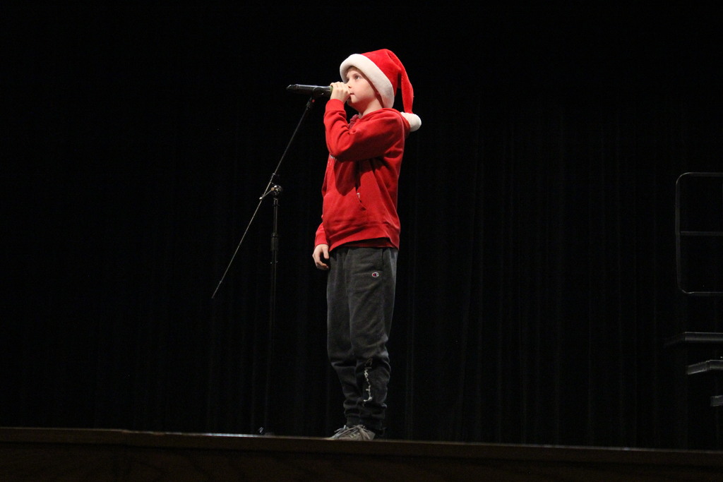 A participant spells a word.