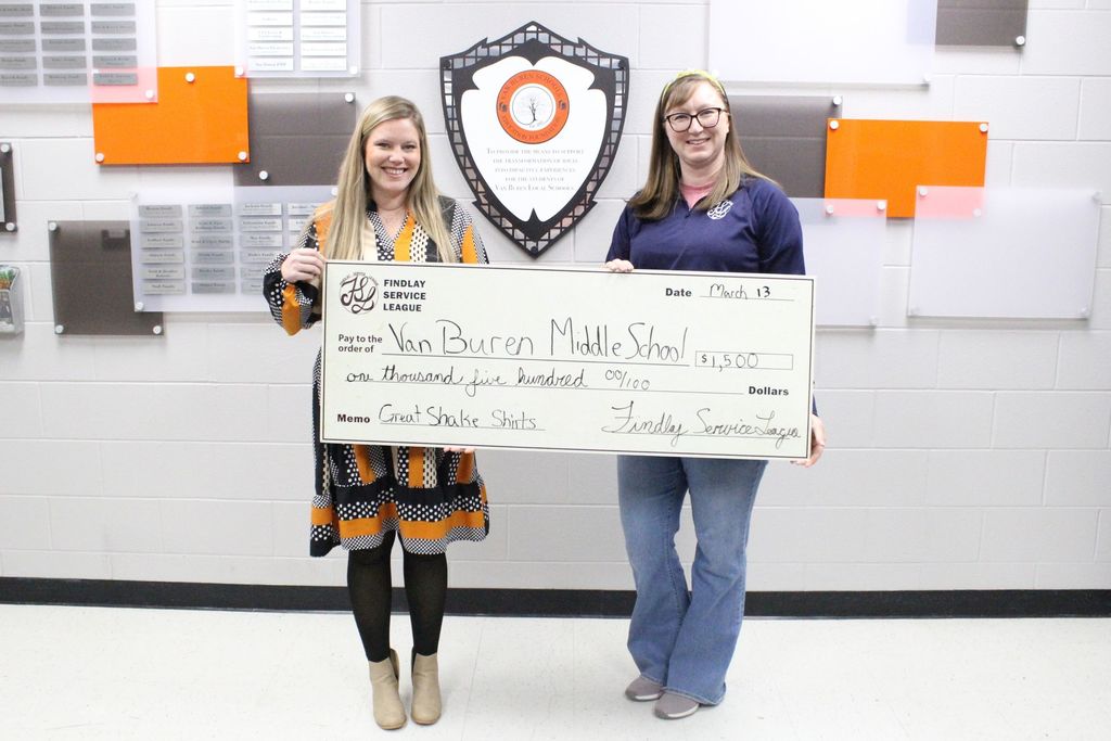 The Findlay Service League donated $1,500 to the middle school Amazing Shake competition to help pay for T-shirts.