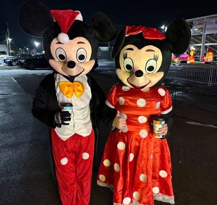 Students and staff volunteered in a variety of ways throughout December.