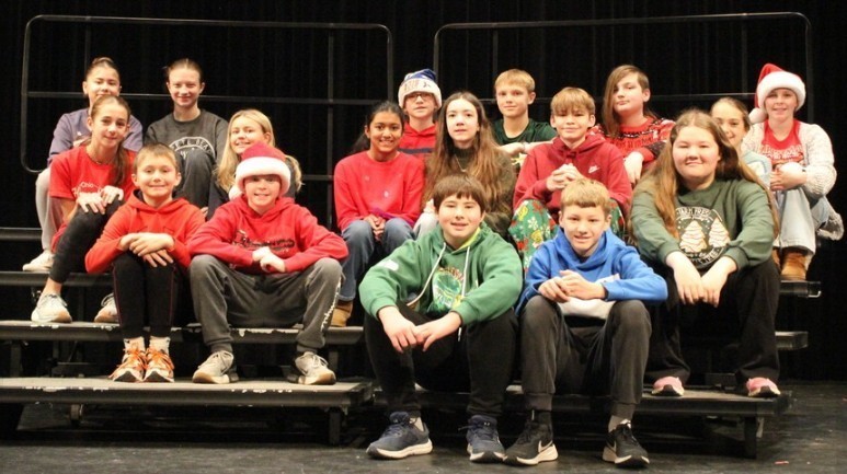 Middle school spelling bee participants