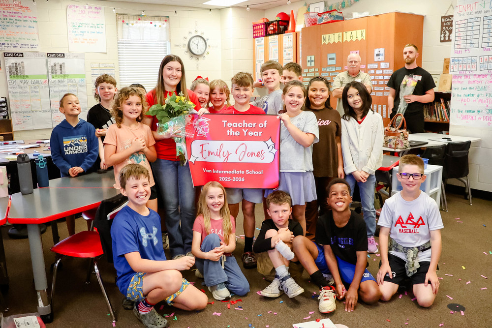 mrs. jones teacher of the year with her class