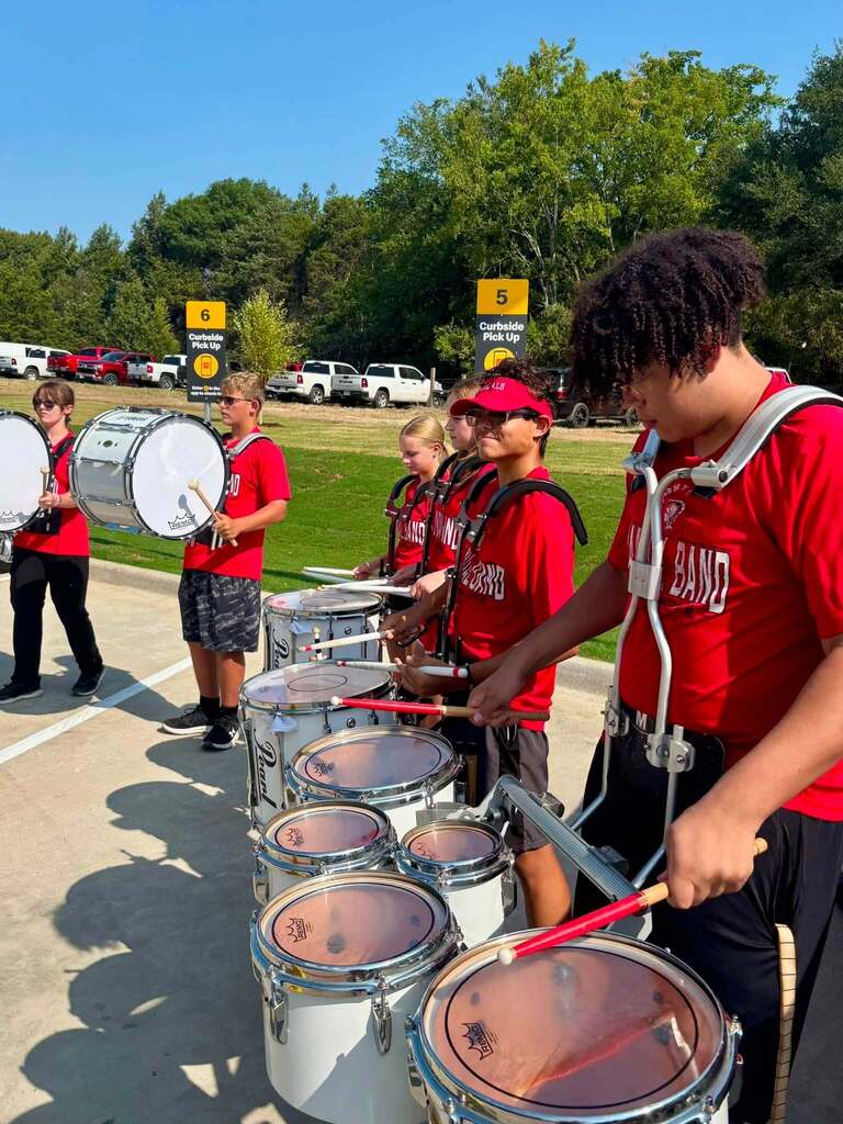 HIGH SCHOOL DRUM LINE