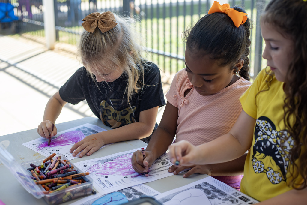 STUDENTS IN THE VAN ISD STEAM BUS
