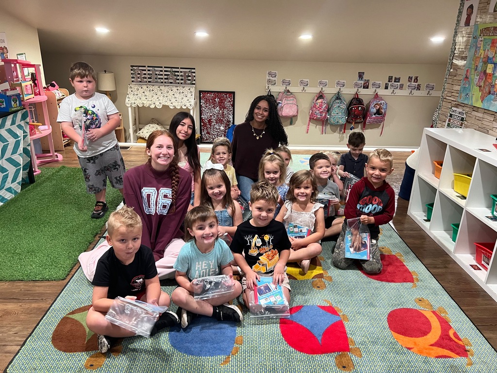 VAN STUDENT COUNCIL MILLION BOOK GIVEAWAY 