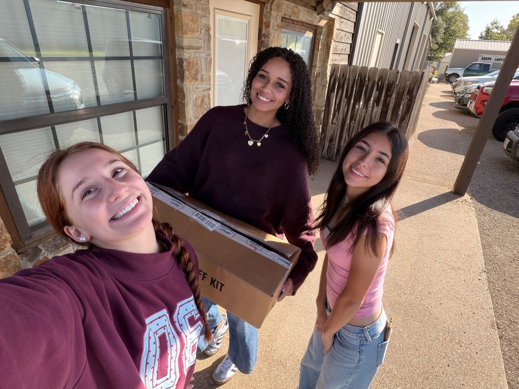 VAN STUDENT COUNCIL MILLION BOOK GIVEAWAY 