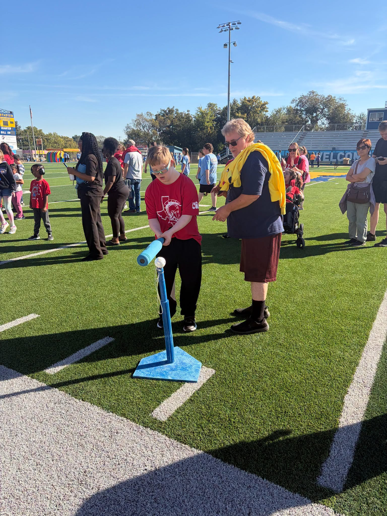 VAN HIGH SCHOOL STUDENTS AT BLUE AND GOLD GAMES IN BROWNSBORO