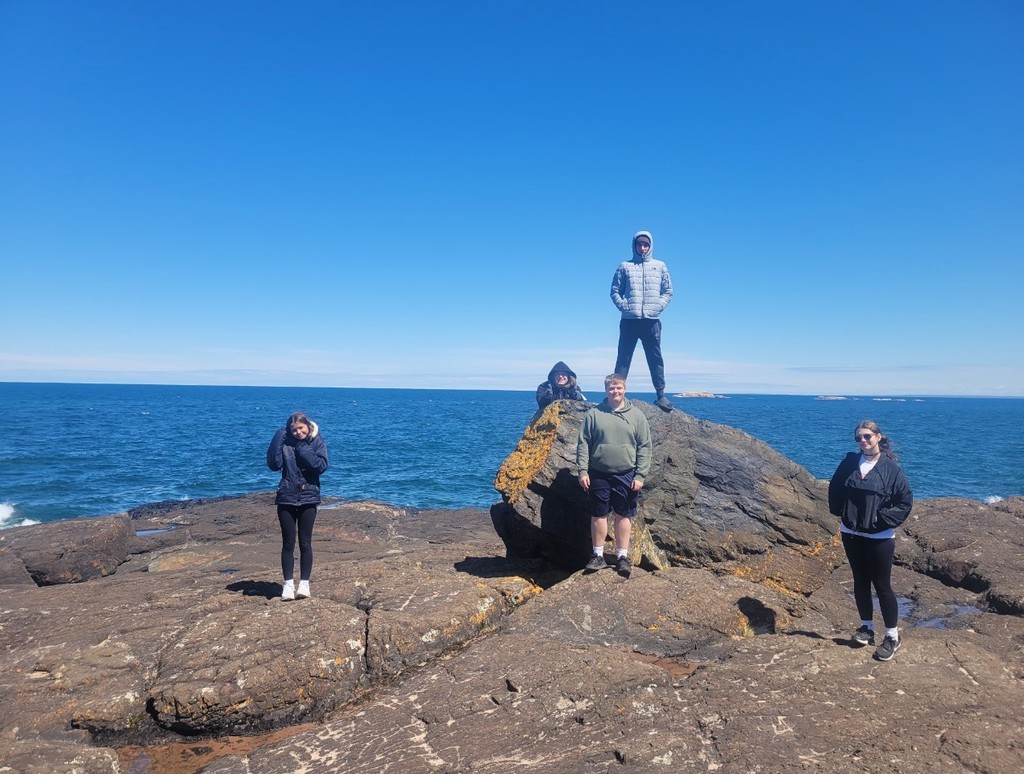 overlook at black rocks