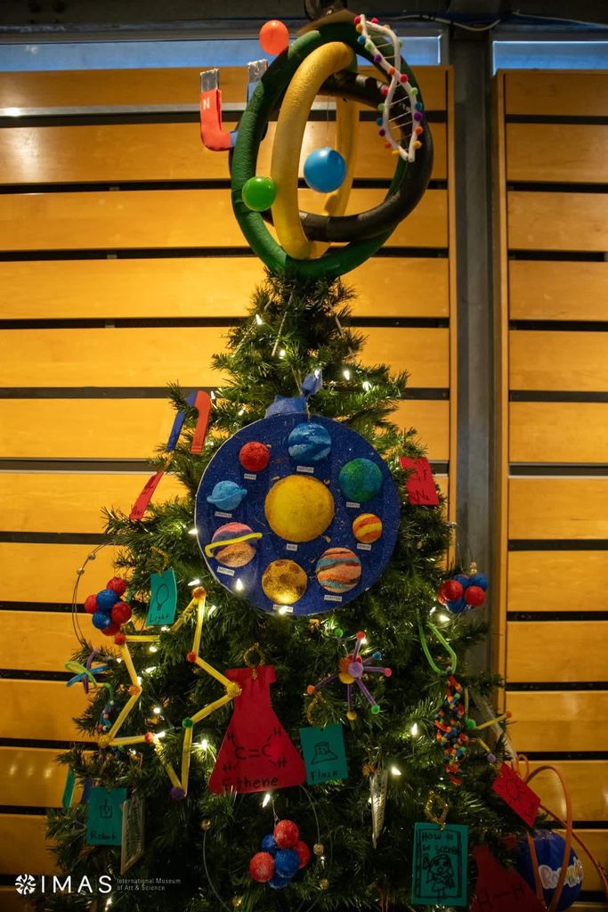 IMAS Christmas Tree Competition