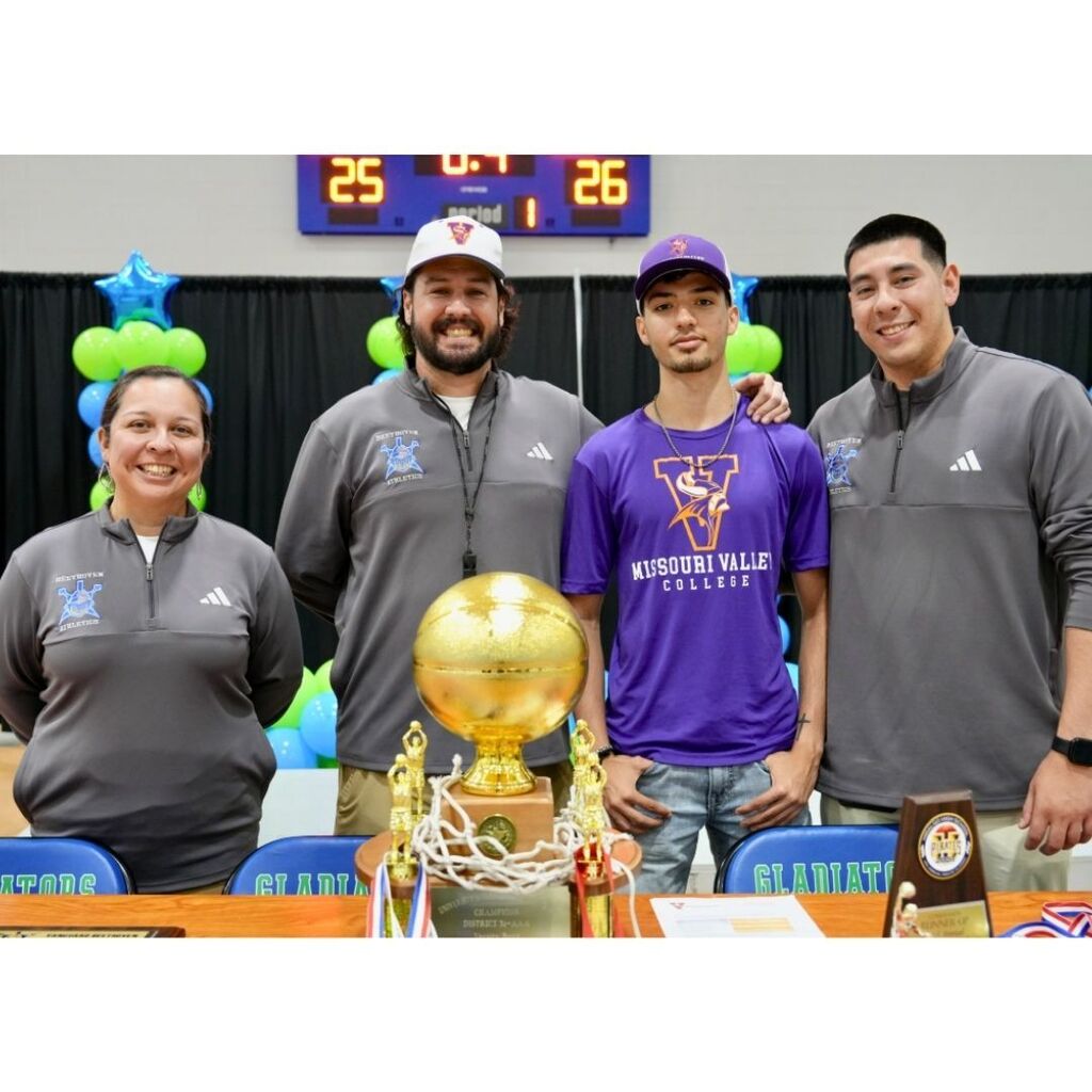 Erik Cantu College Signing