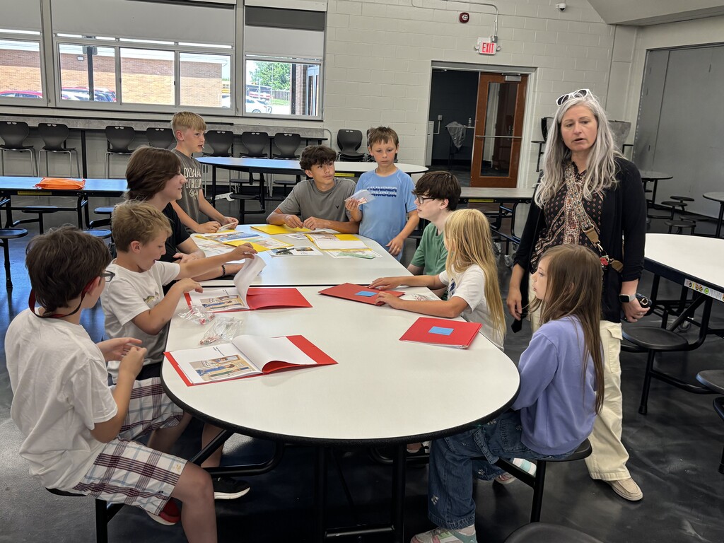 Freshmen and their reading buddies from 2nd and 3rd grades
