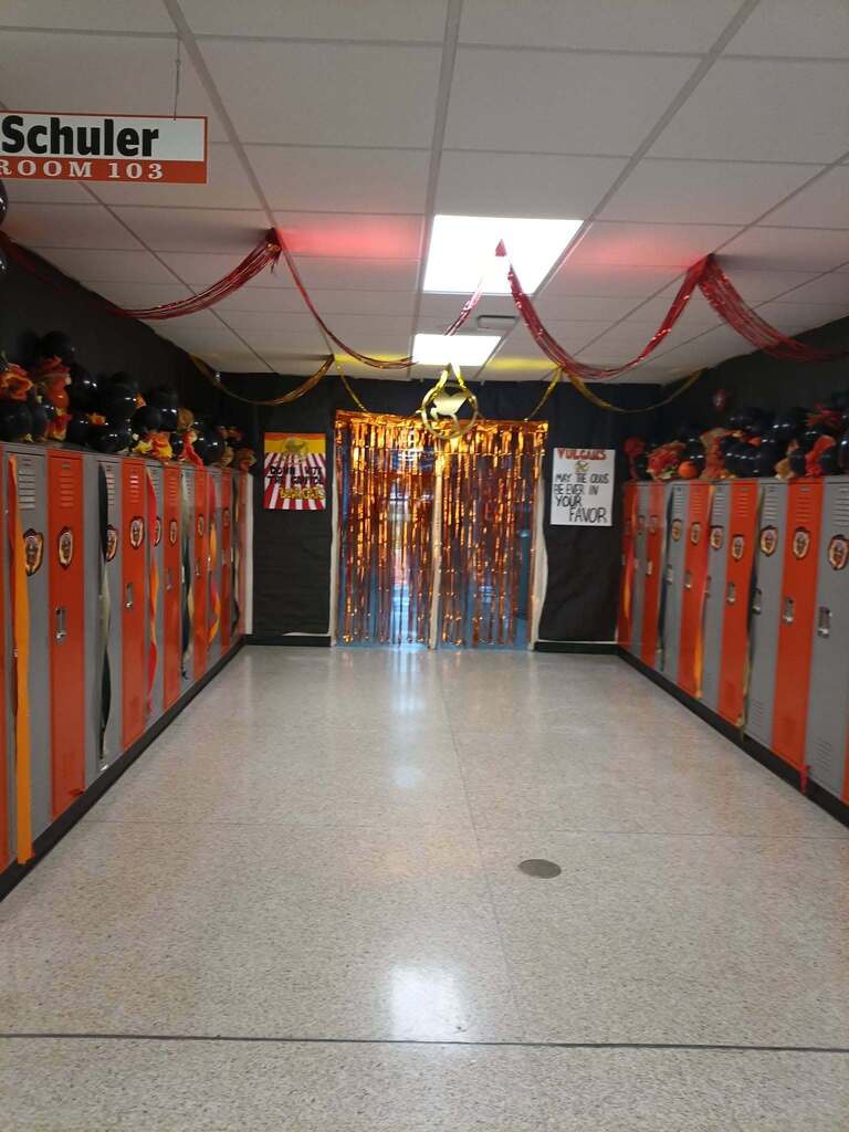 Homecoming halls-Freshmen