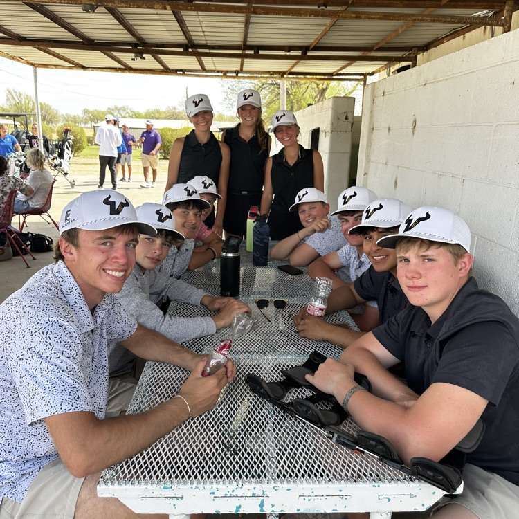 district golf day 1