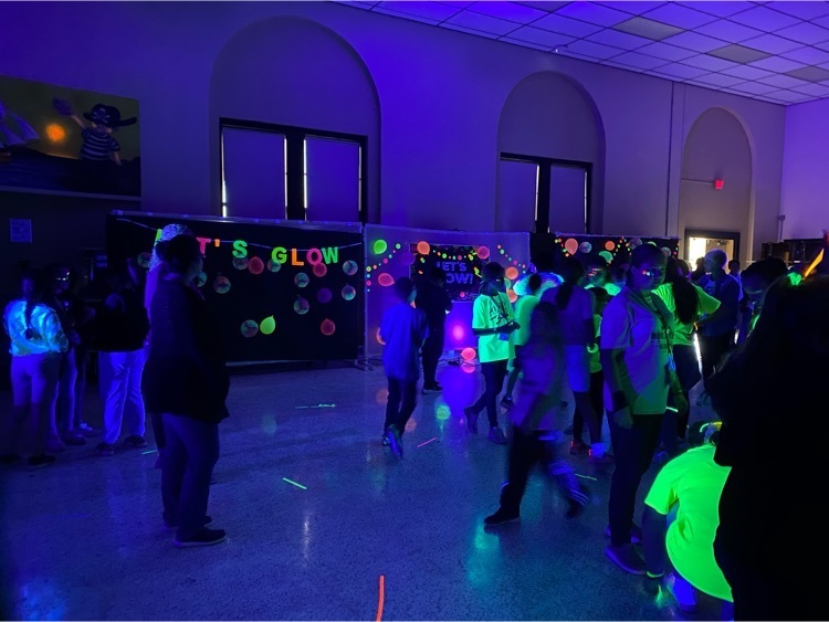 glow party