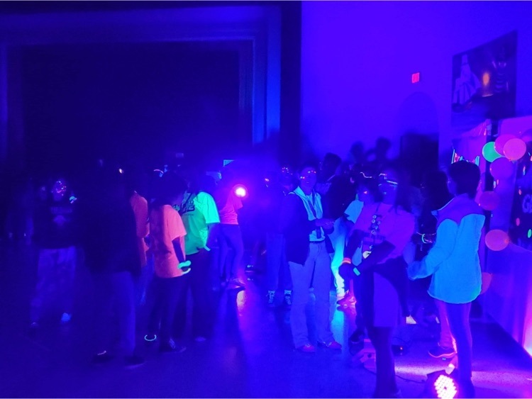 glow party 