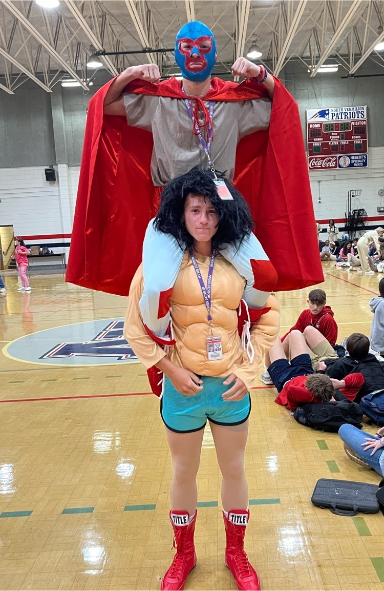 Junior class comes ready for fun dressed to the movie Nacho Libre. 