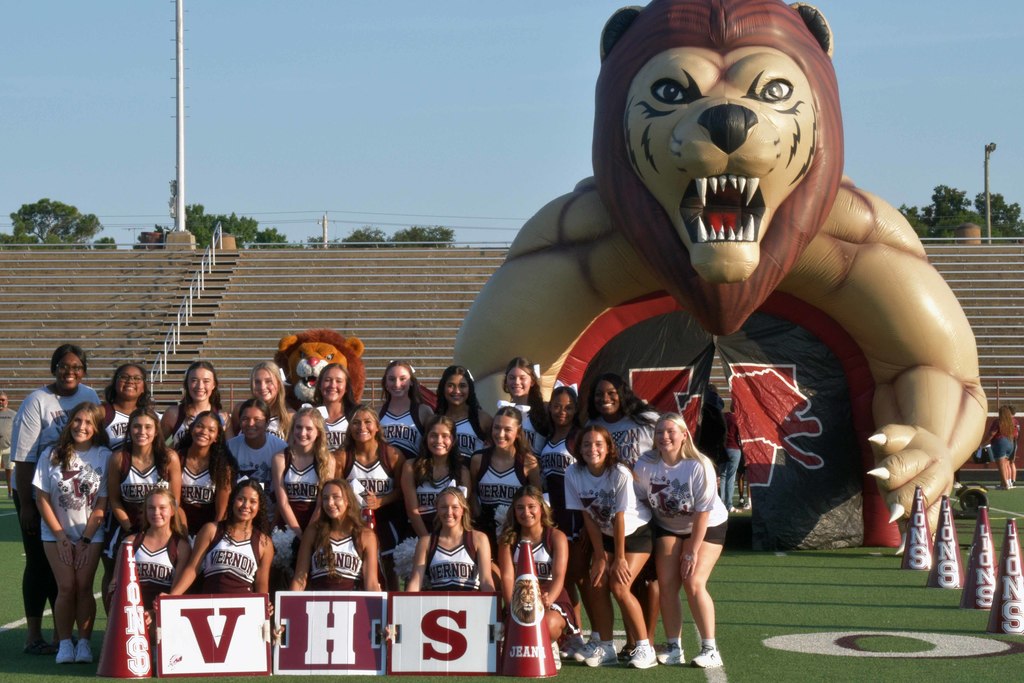 meetlionscheer
