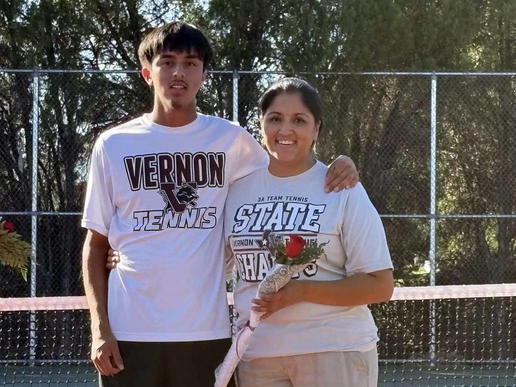 senior tennis medina