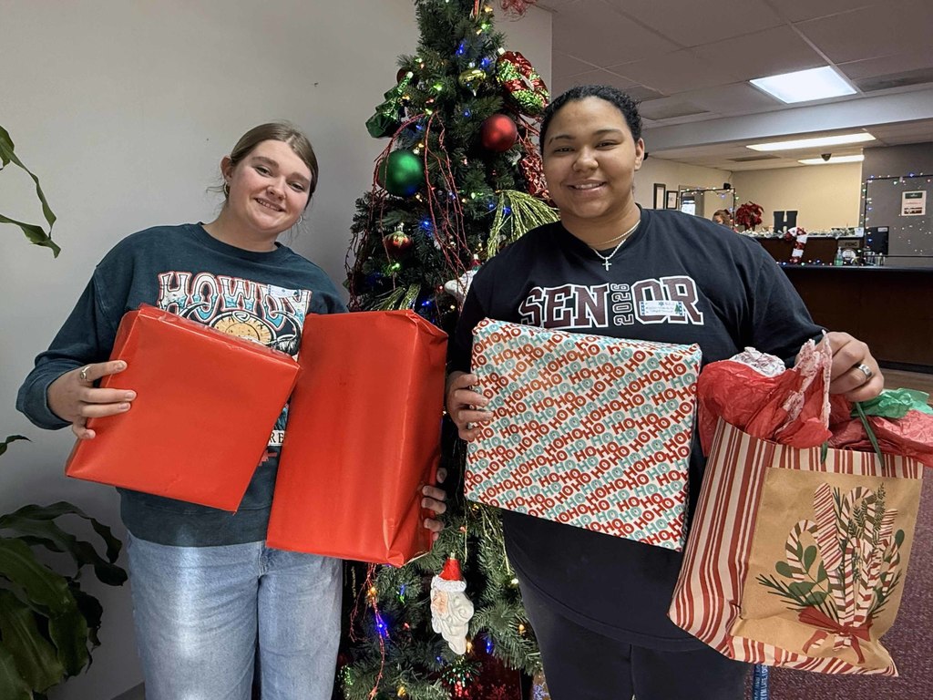 lady lions shopping2