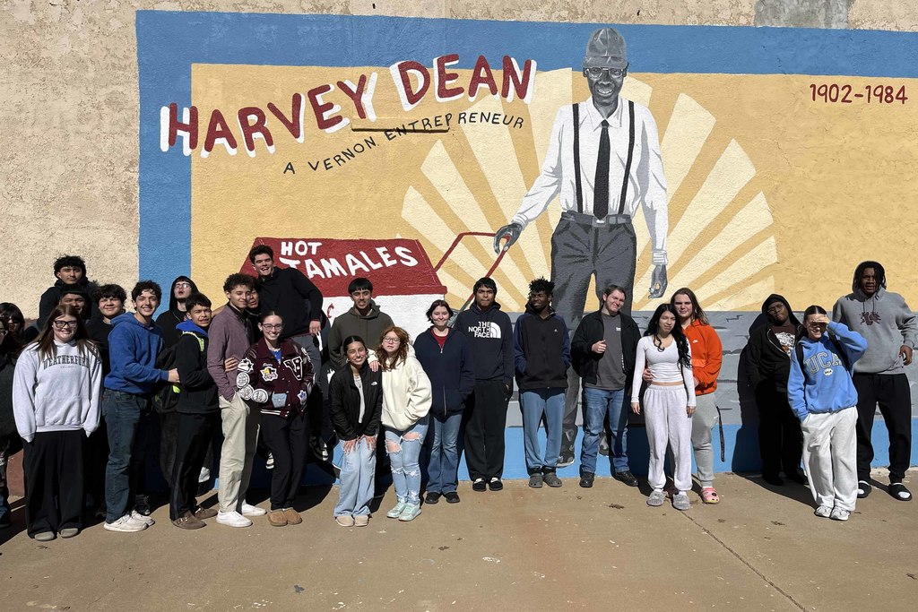 eco students downtown2