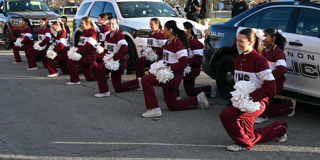 wrestling state sendoff2