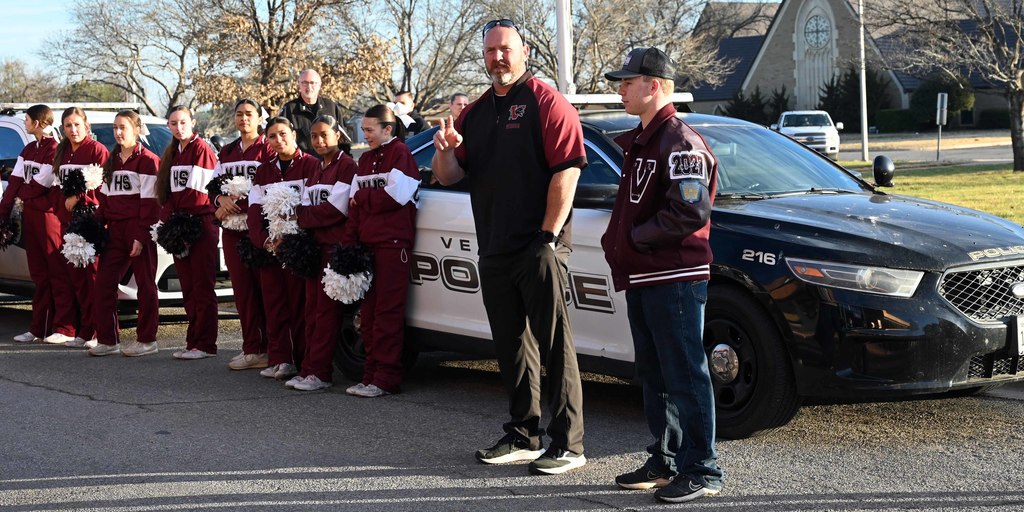 wrestling state sendoff1