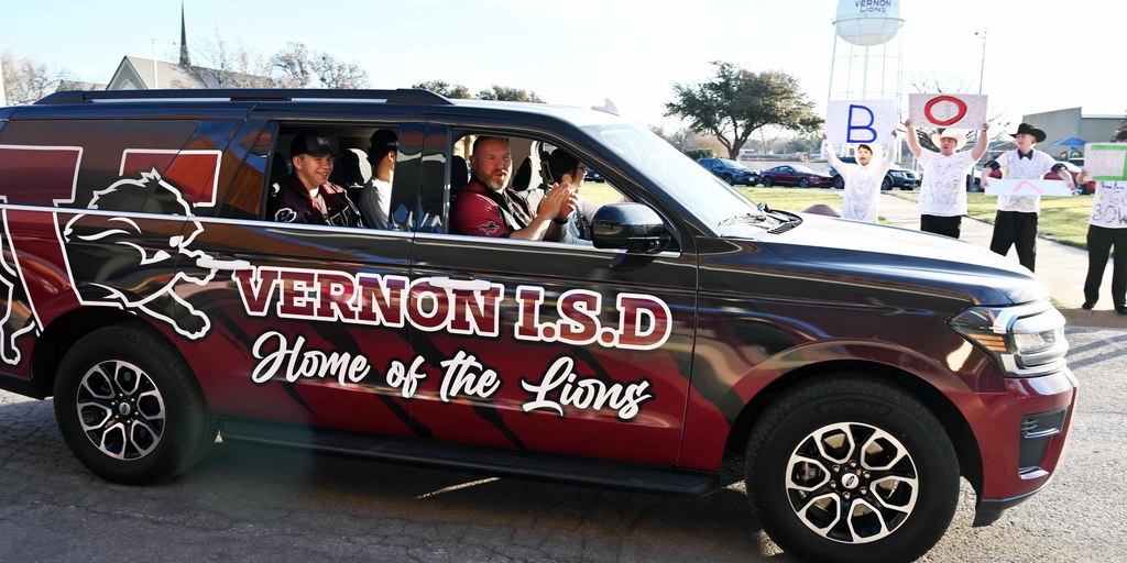 wrestling state sendoff7