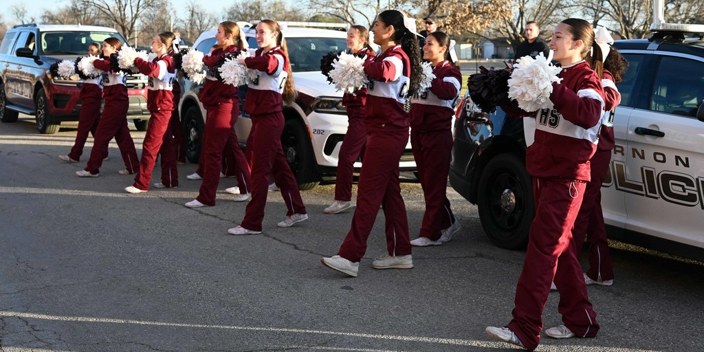 wrestling state sendoff3
