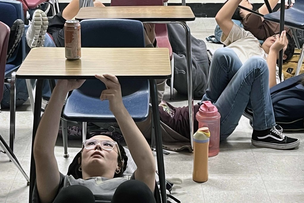 white class drawing3