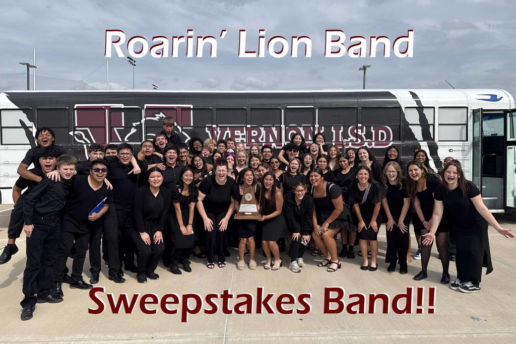 roarin lion band celebrate