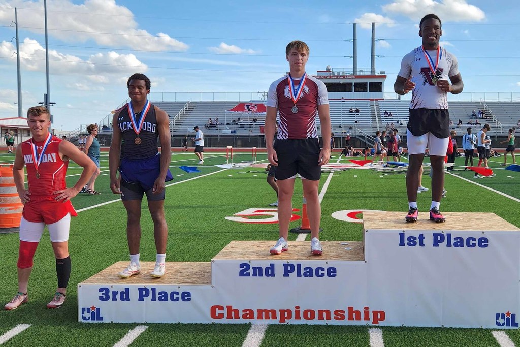 lions 100 dash stand