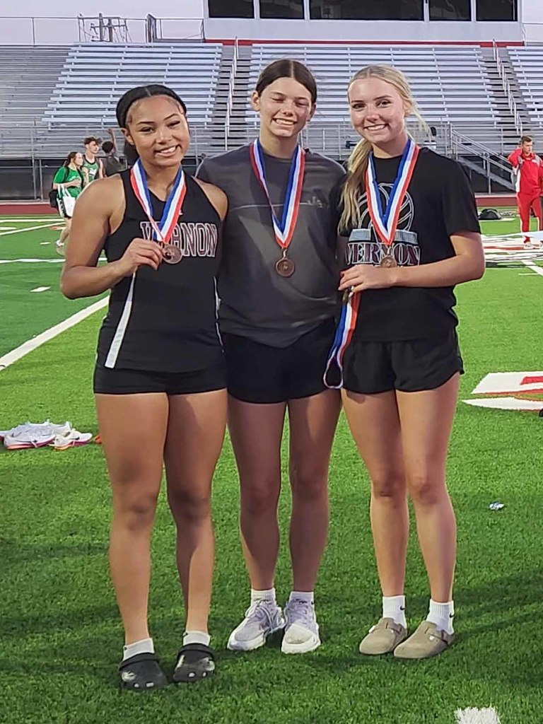 lady lions mile relay