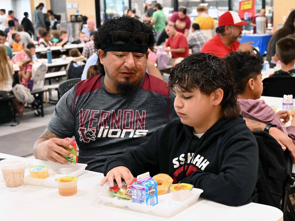 ves donuts dad8