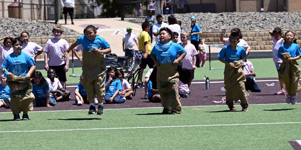 3rd grade track meet 4