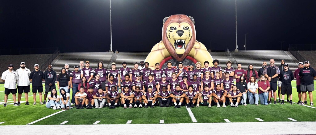 meet the lions football