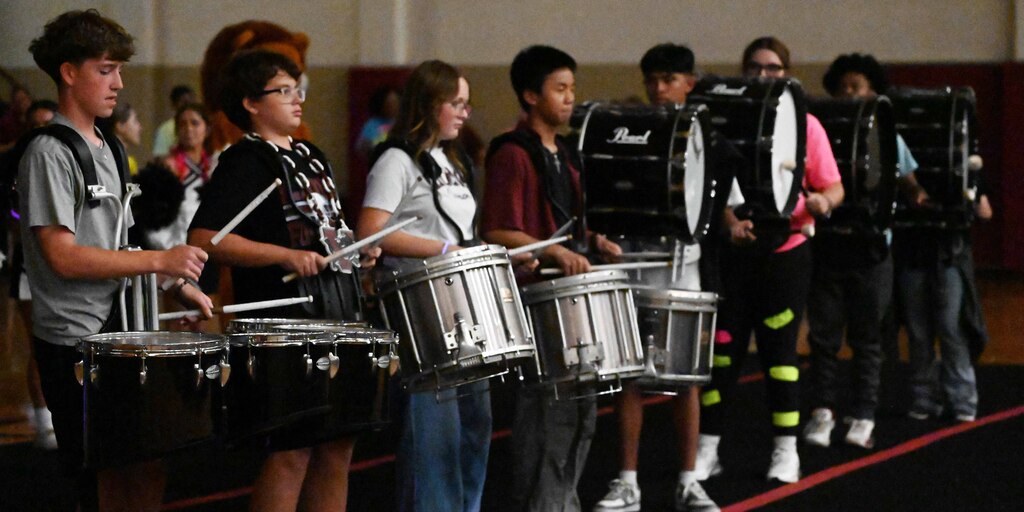 mw pep rally 9