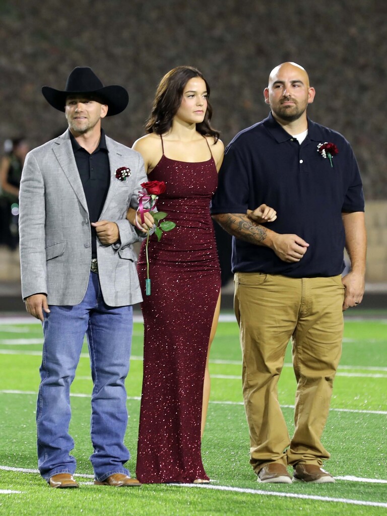 homecoming queen nom maxwell
