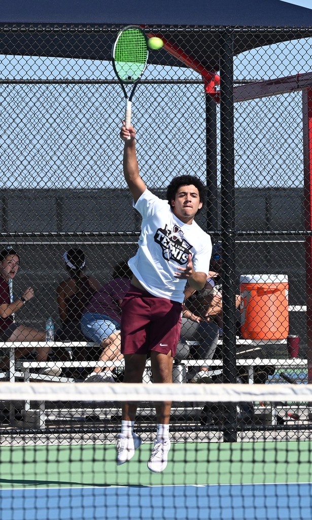 tennis reg quarters8