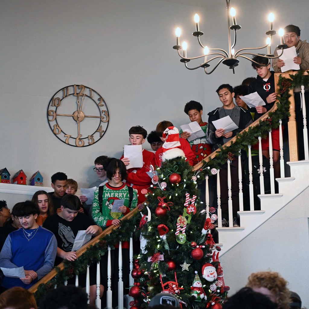 lions caroling 10