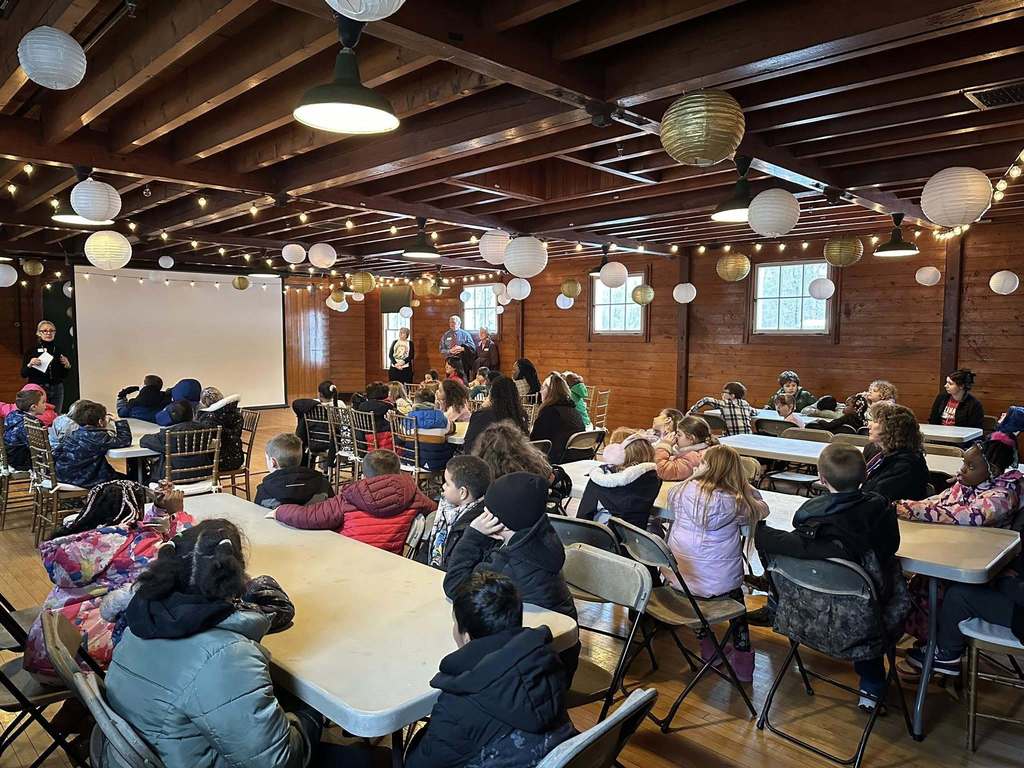 2nd Graders visiting the HillStead Museum